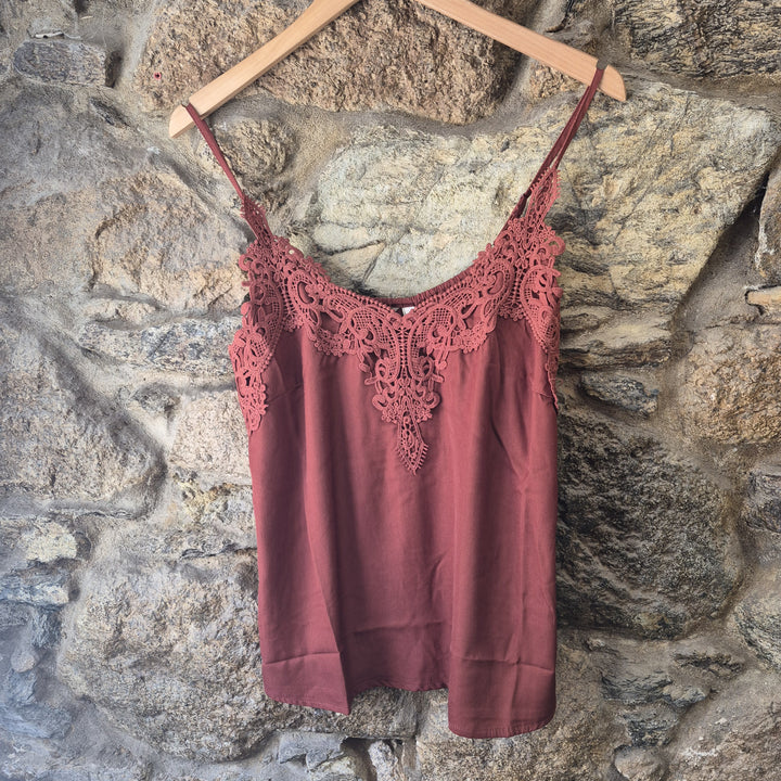Anna Vest Top