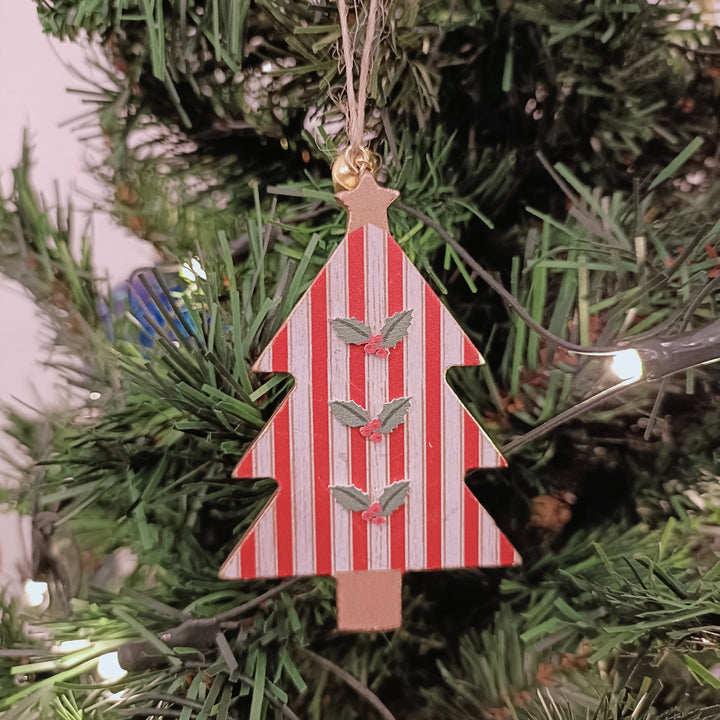Wood Christmas Tree with Holly