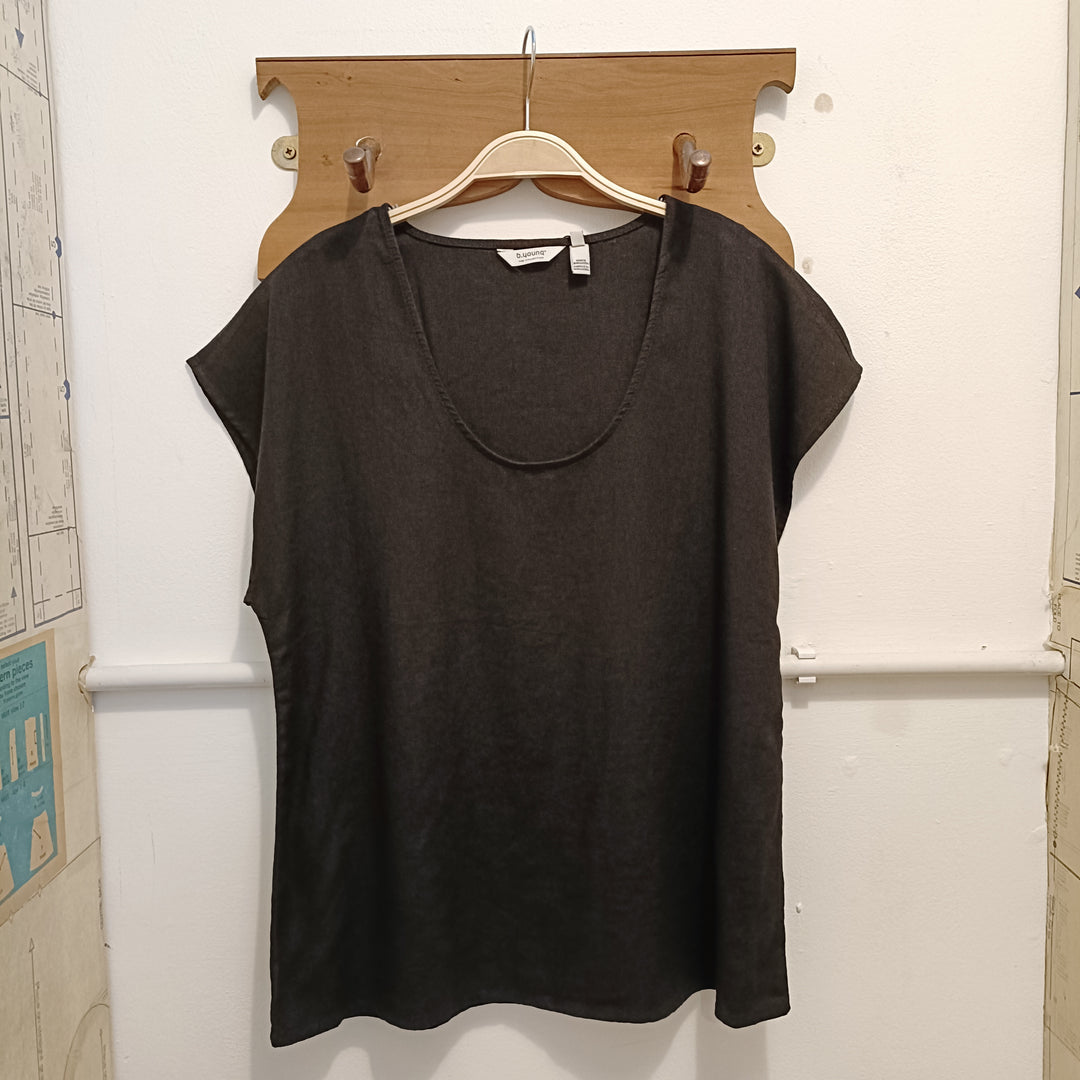 Falakka ONeck Blouse