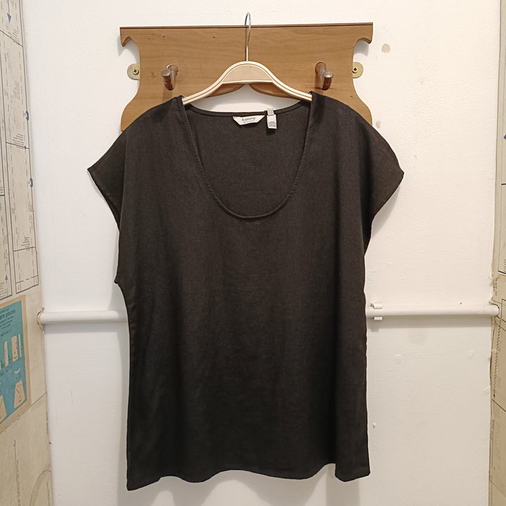 Falakka ONeck Blouse