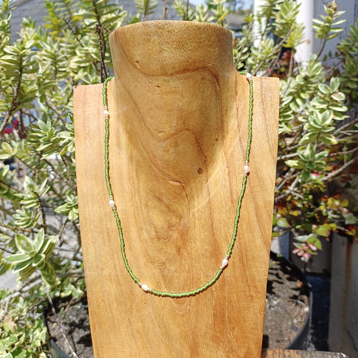Classic Necklace with Pearls
