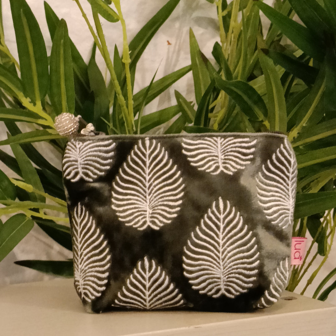 Geo Leaf mini Purse