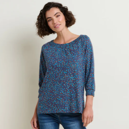 Abstract Spot 3 Quarter Tee