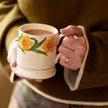 Windblown Daffodil 1/2 Pint Mug