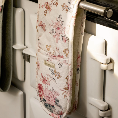 Vintage Rose Oven Gloves