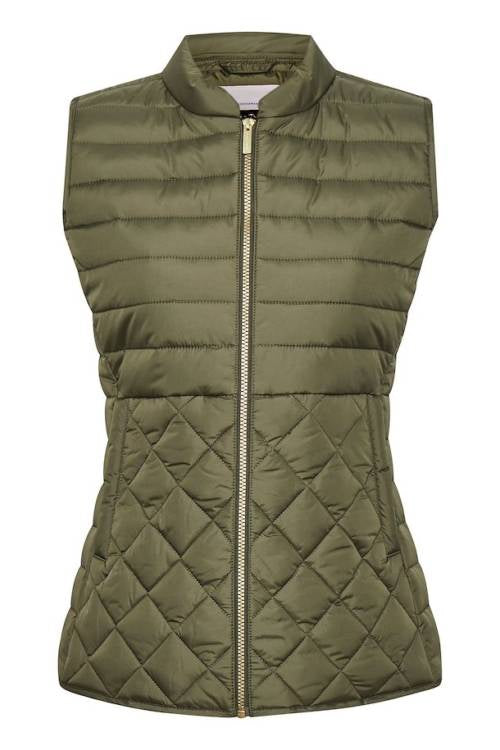 Saga Gilet in Grape Leaf Green