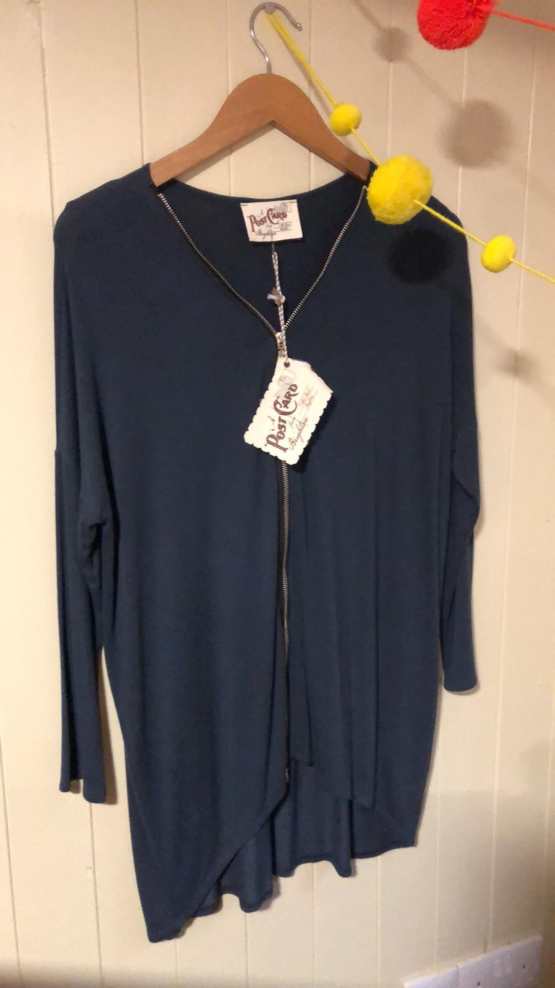 Flick Top in Charcoal