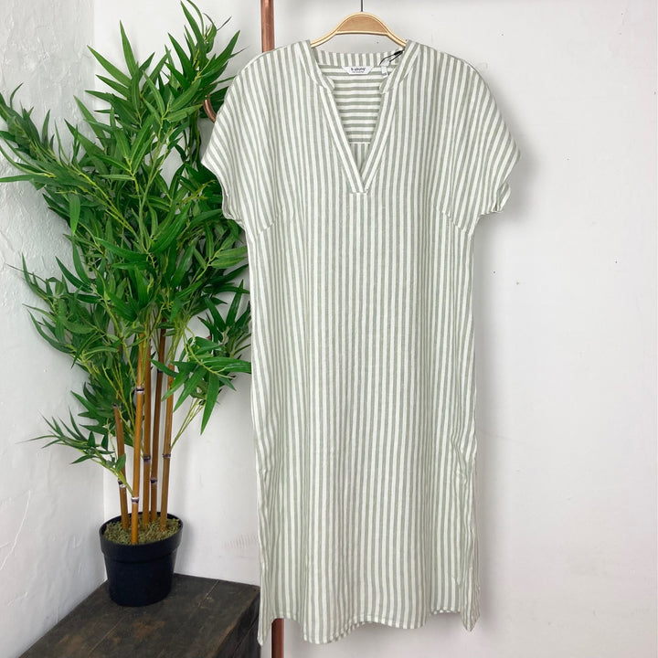 Falakka V Neck Dress