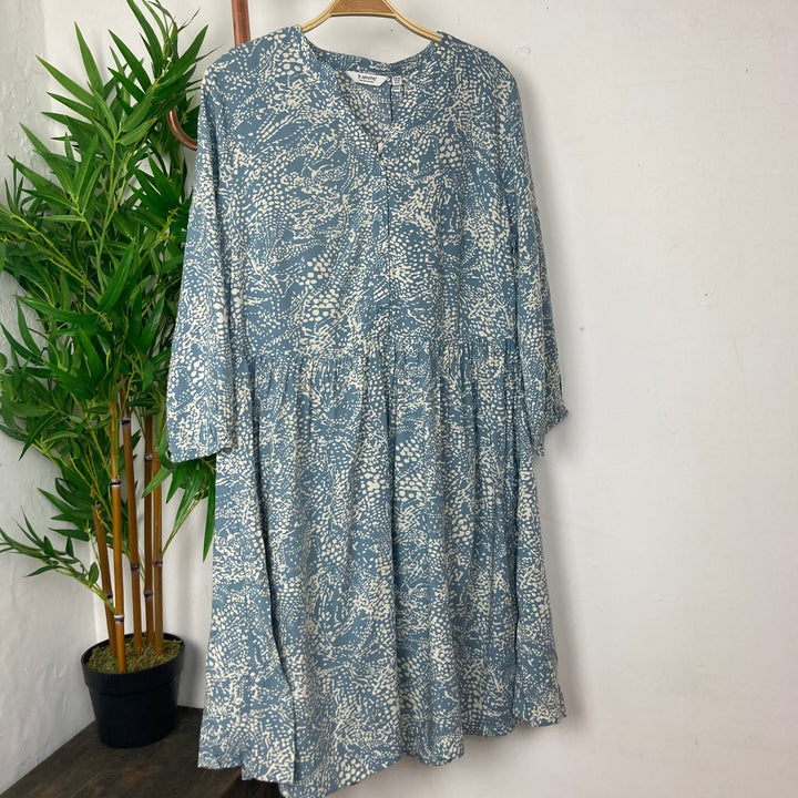 MMjoella V Neck Dress