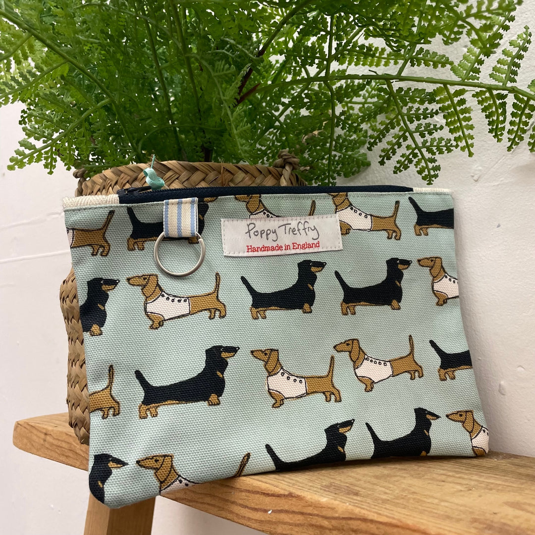 Flat Purse with Keyring