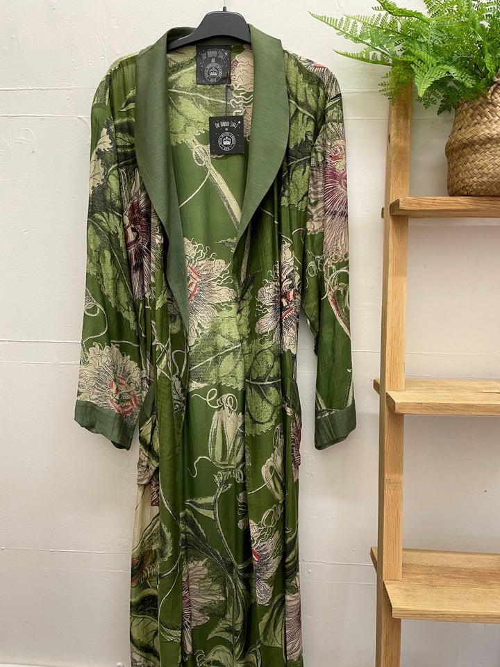 One Hundred Stars Passion Flower Gown