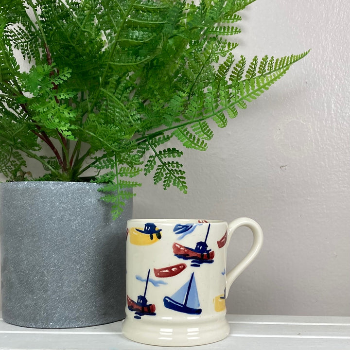 Shoreline Scattered Boats 1/2 Pint Mug