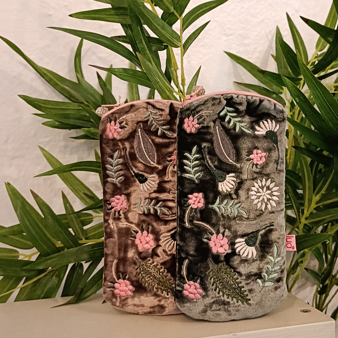 Folk Garden Glasses Purse