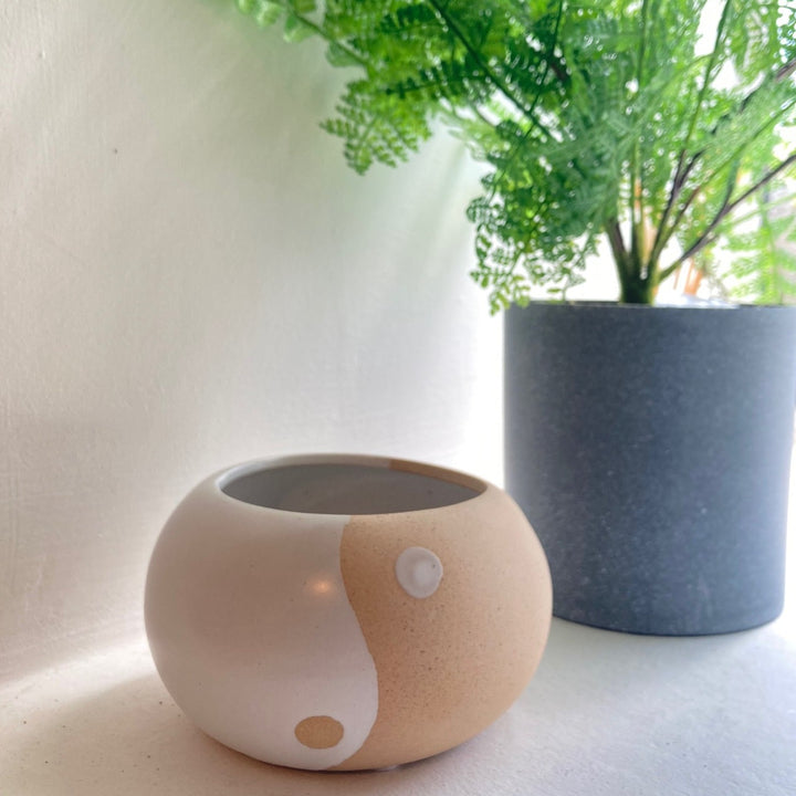 Ceramic Yin & Yang Pot Cover