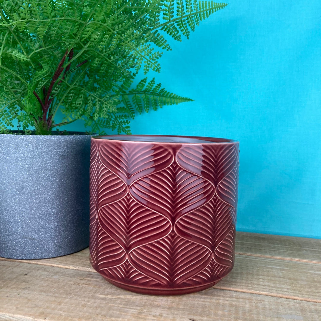 Berry Wavy Ceramic Pot Cover - Small