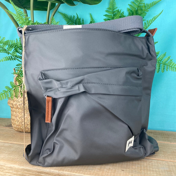 Roka Sustainable Nylon Kennington - Medium