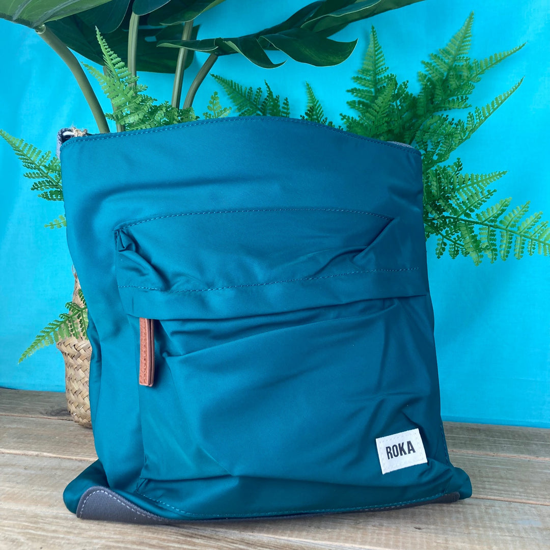 Roka Sustainable Nylon Kennington - Medium