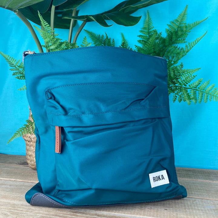 Roka Sustainable Nylon Kennington - Medium