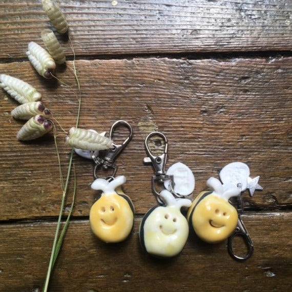 Pottery Bee Keyring
