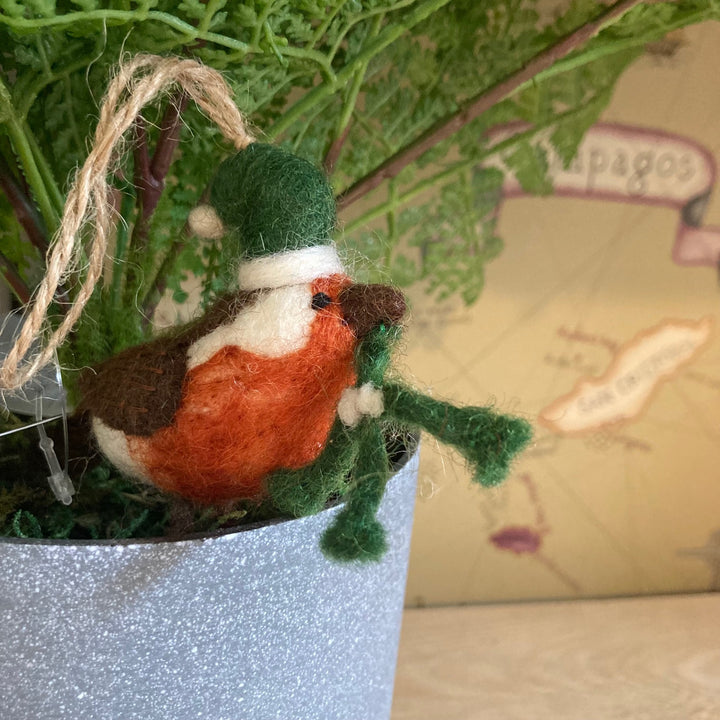 Festive Robin Felt Decoration