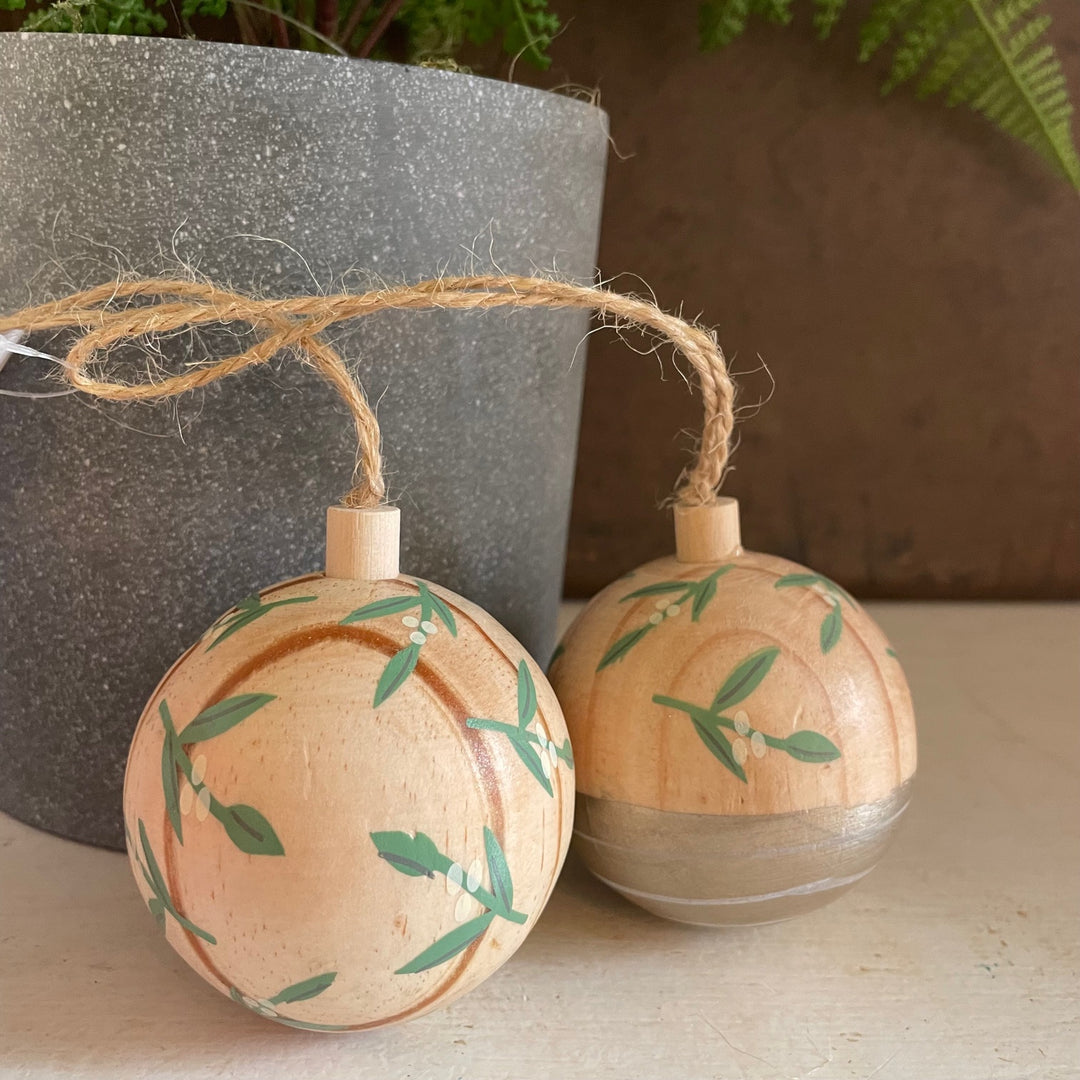 Mistletoe Wooden Bauble