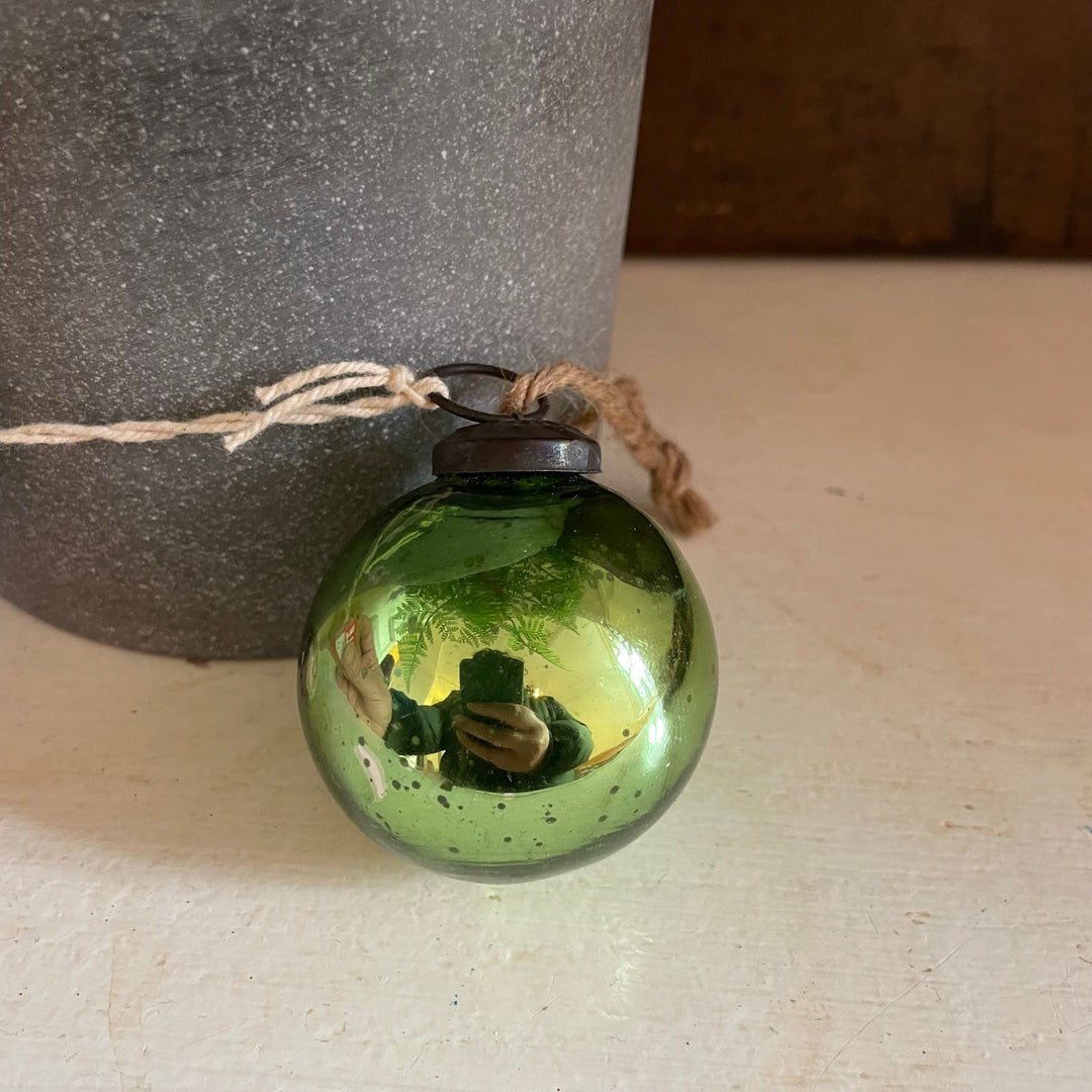 Individual Green Crackle Glass Bauble