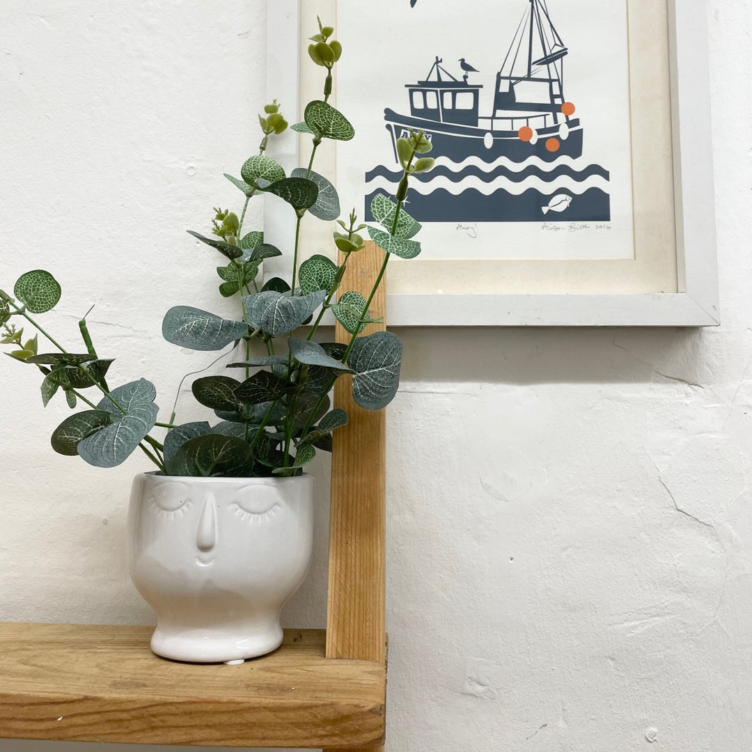 White Glazed Round Face Pot