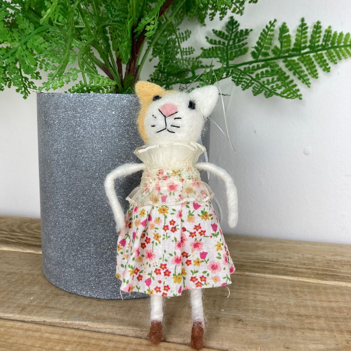 Cat Wool Mix Decorations