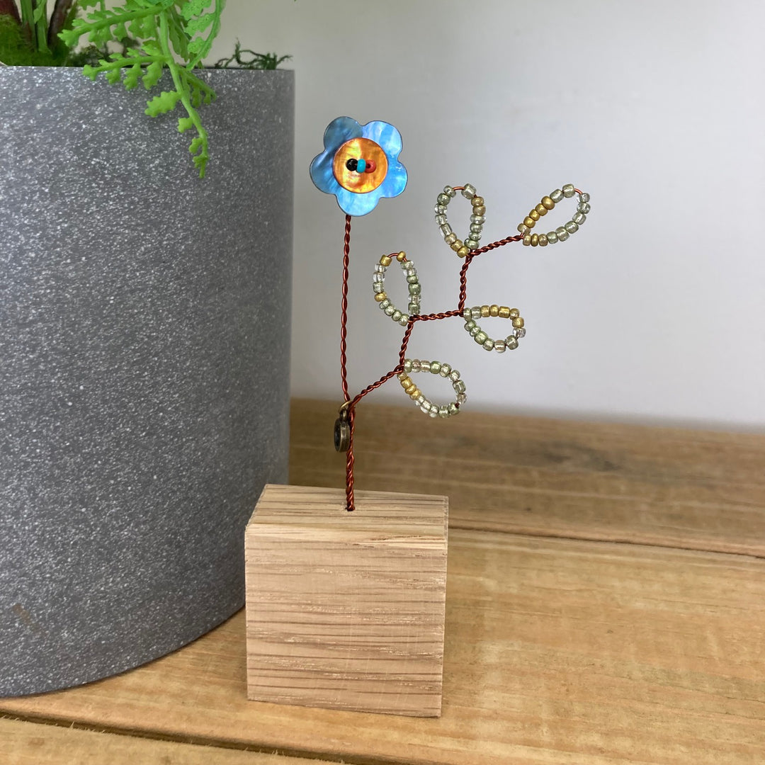 Blue Ditsy Flower & Leaf Decoration