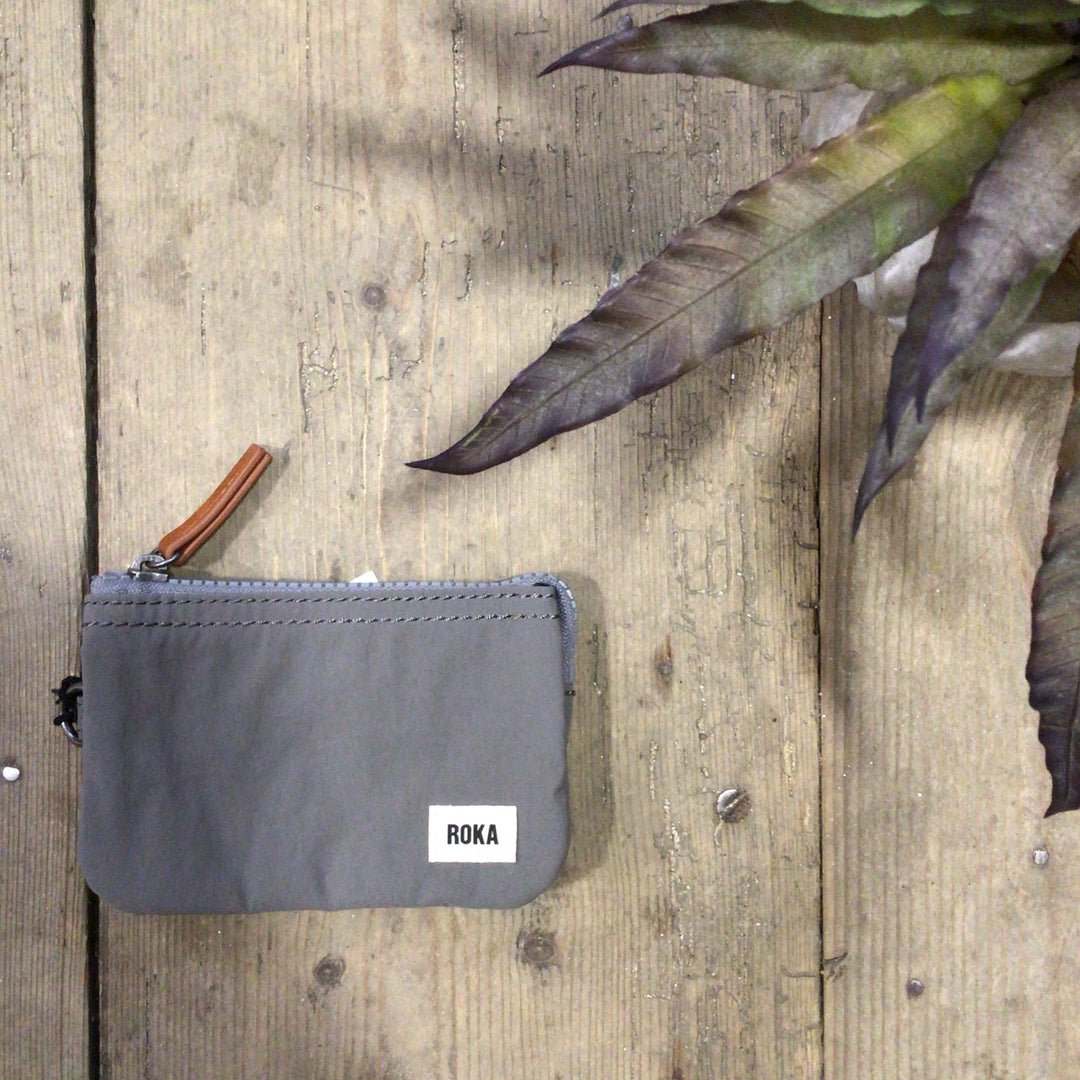 Carnaby Pouch Purse