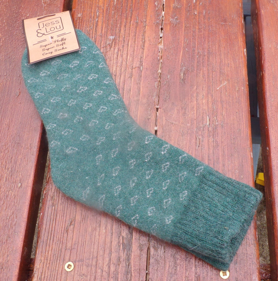 Rib Socks with Hollow Hearts
