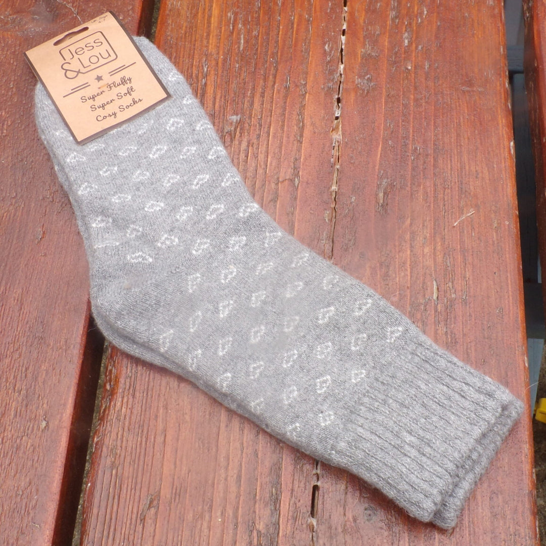 Rib Socks with Hollow Hearts