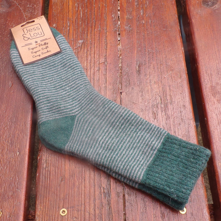 Sleek Stripe Ribbed Socks