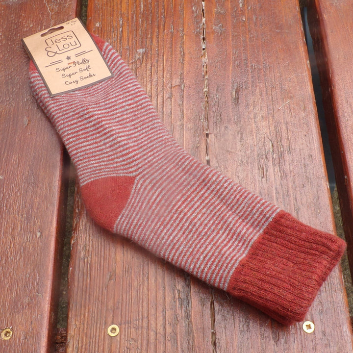 Sleek Stripe Ribbed Socks