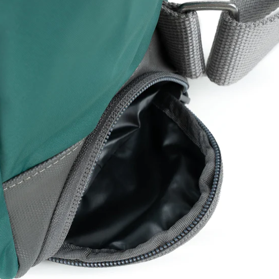 Bayswater B Sustainable Nylon Medium