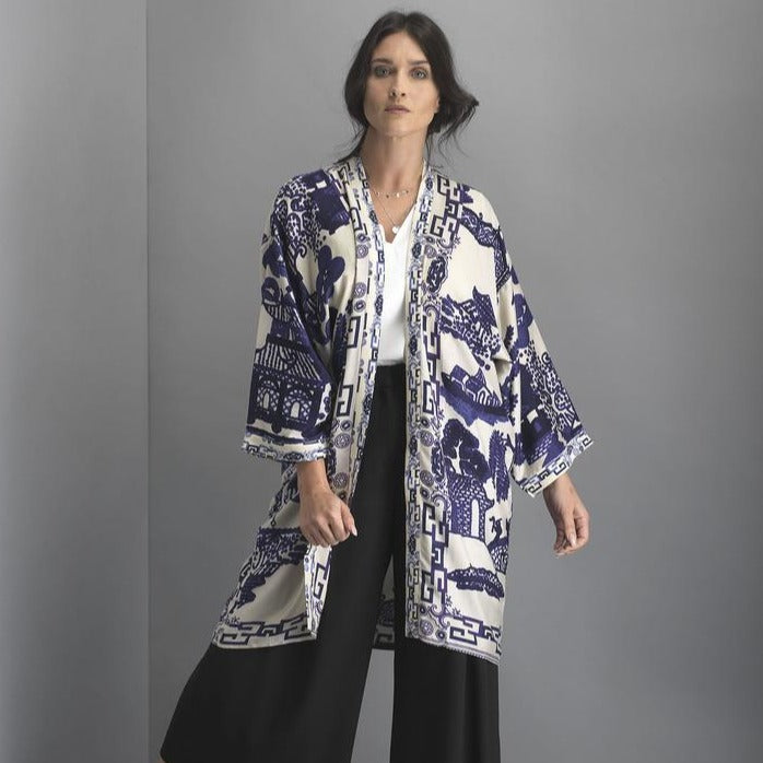 Giant Willow Collar Kimono