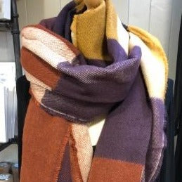 Bavipia Scarf