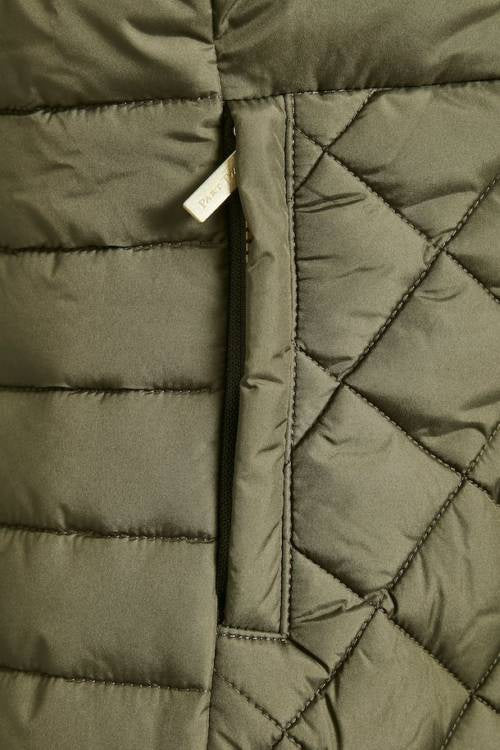 Saga Gilet in Grape Leaf Green