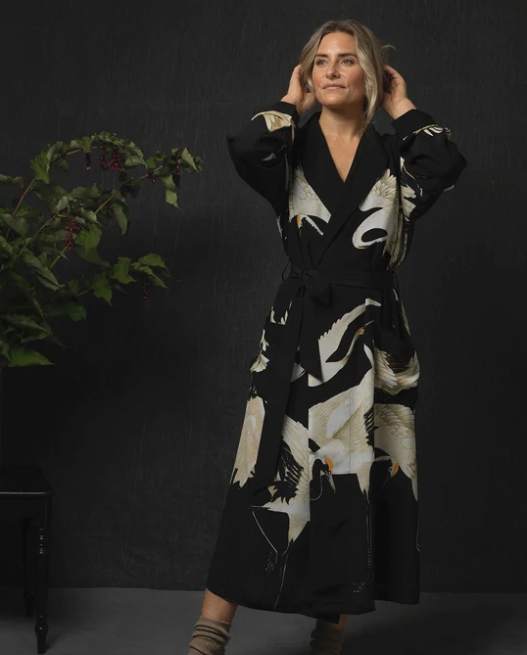 Crepe Stork Gown - Black