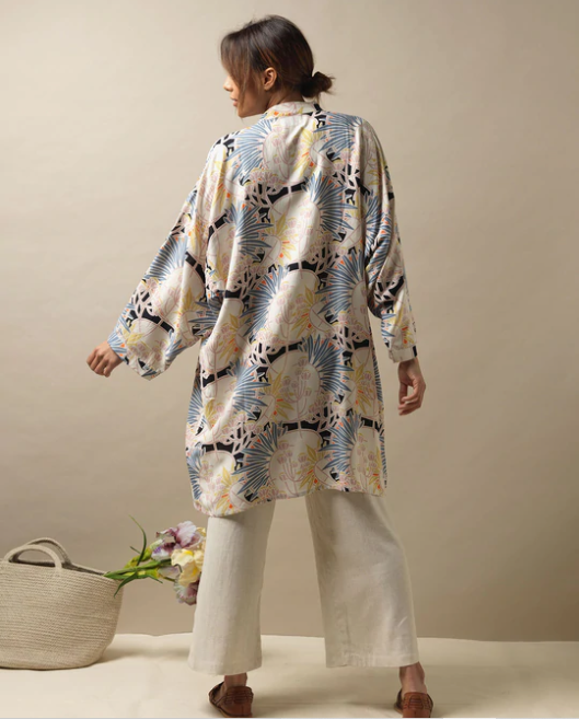Deco Daisy Mauve Collar Kimono
