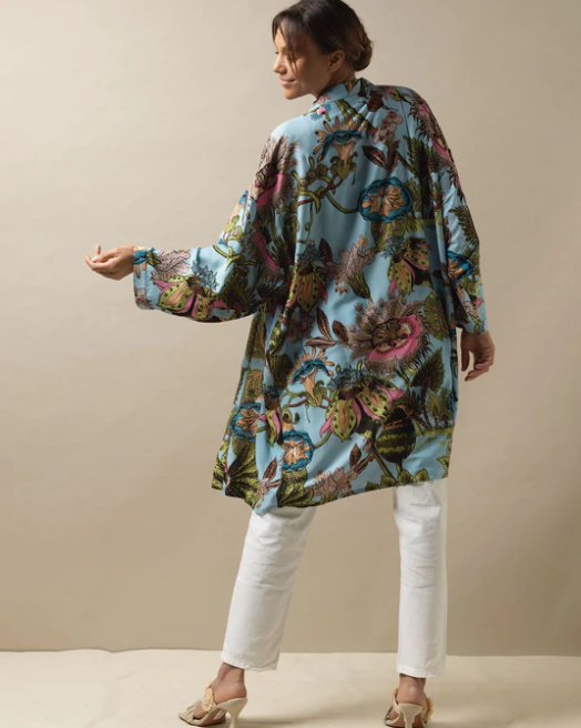 Eccentric Blooms Sky Blue Collar Kimono