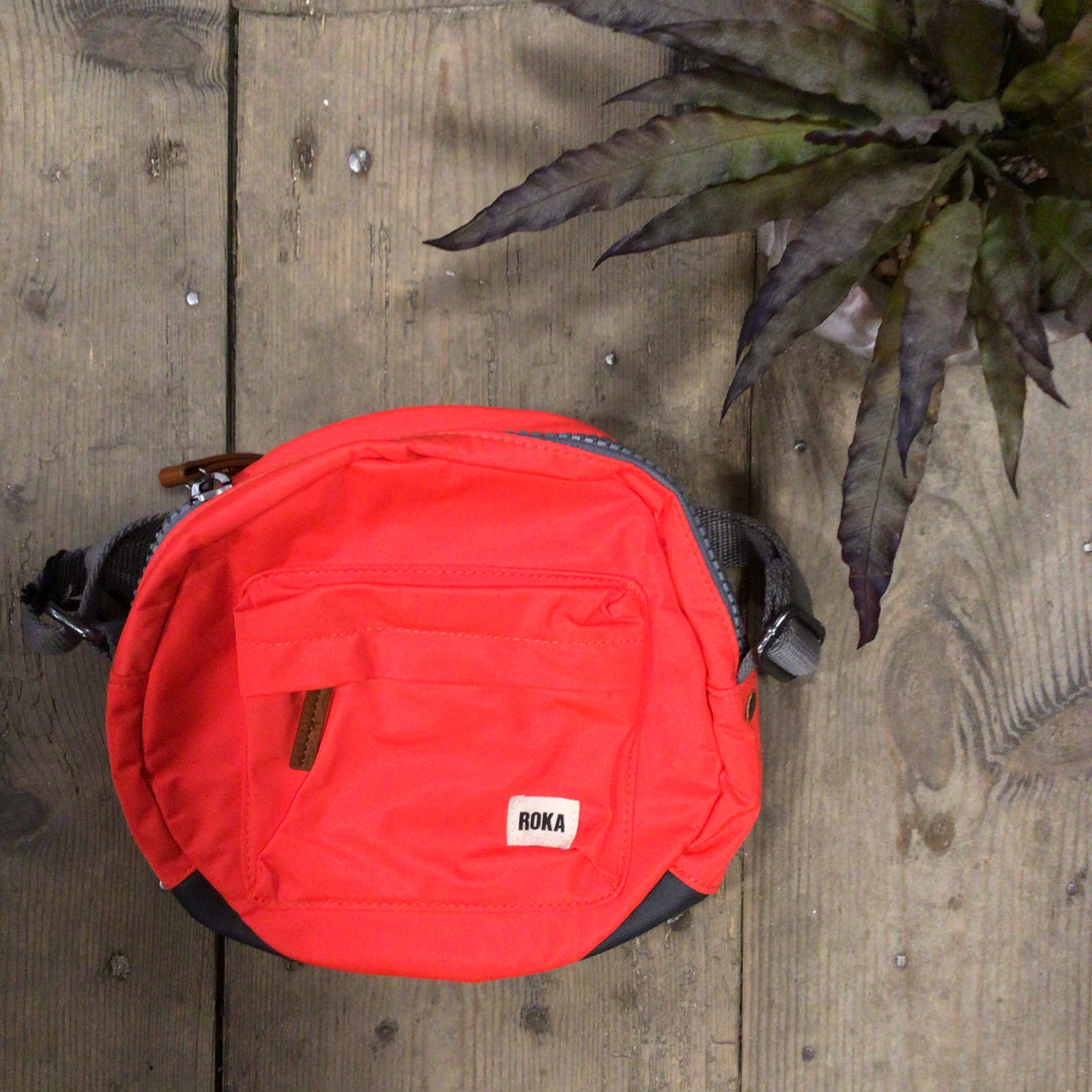 Classic Round Paddington Bag